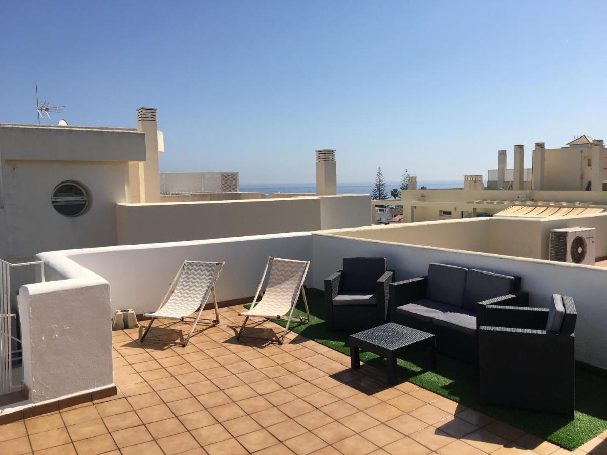 Appartamento Apartamento Ático a 50 metros de la playa Will Rincón de la Victoria Esterno foto