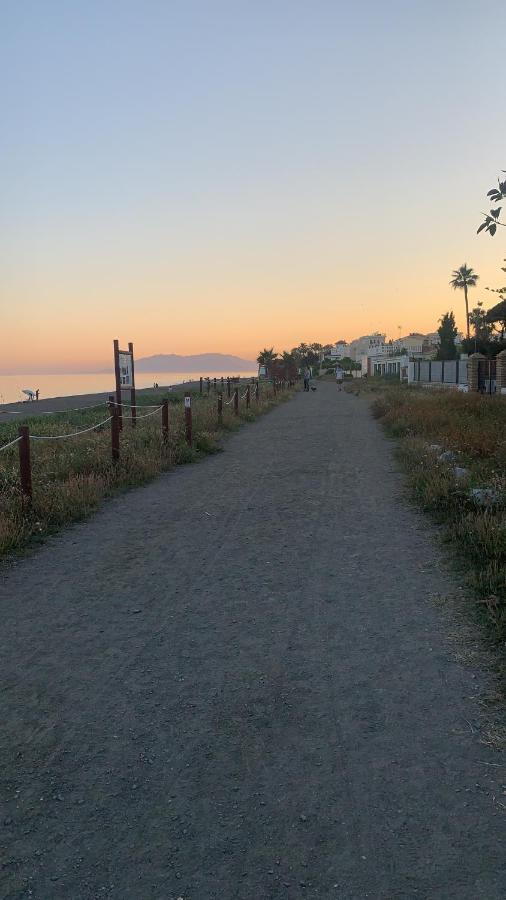 Appartamento Apartamento Ático a 50 metros de la playa Will Rincón de la Victoria Esterno foto