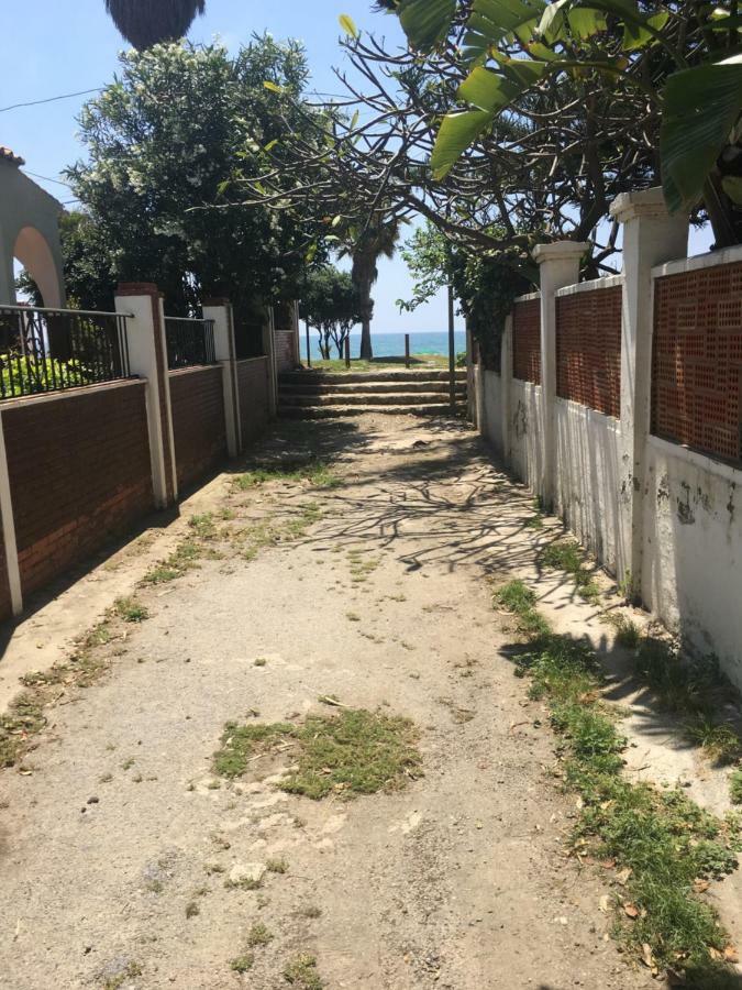 Appartamento Apartamento Ático a 50 metros de la playa Will Rincón de la Victoria Esterno foto