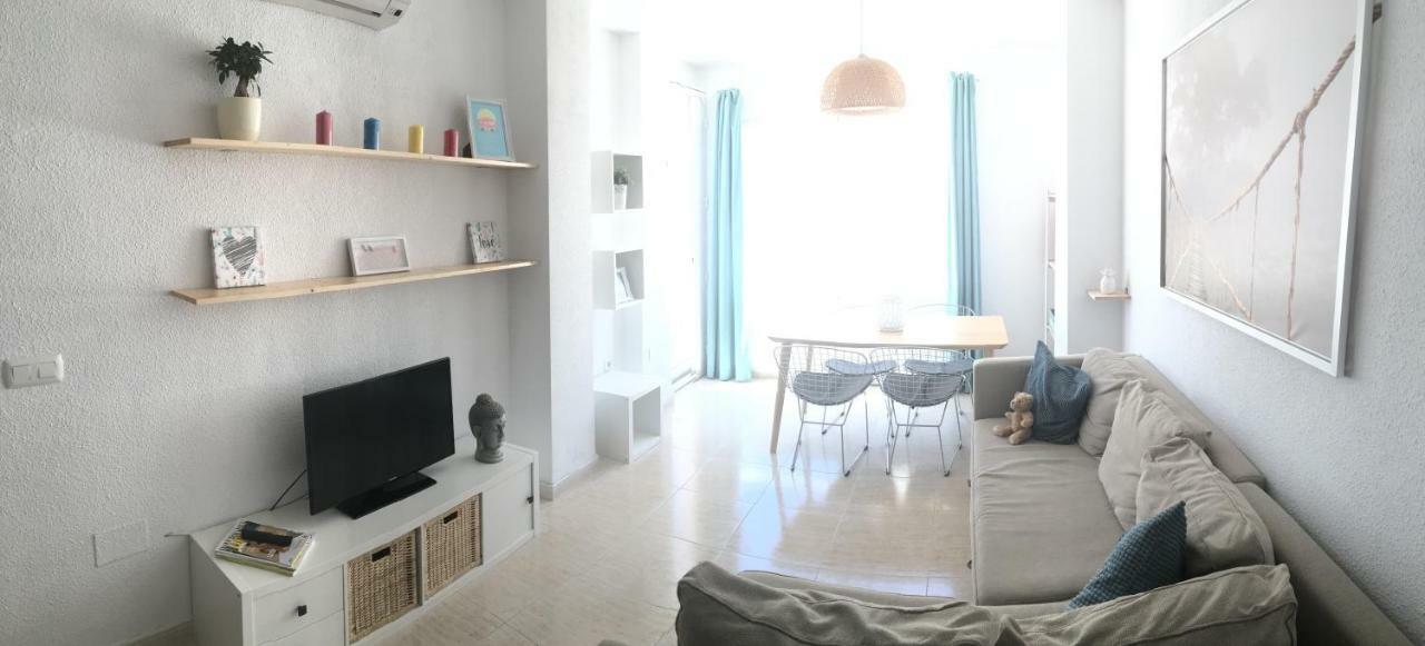 Appartamento Apartamento Ático a 50 metros de la playa Will Rincón de la Victoria Esterno foto