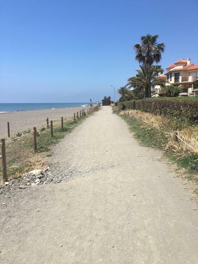 Appartamento Apartamento Ático a 50 metros de la playa Will Rincón de la Victoria Esterno foto